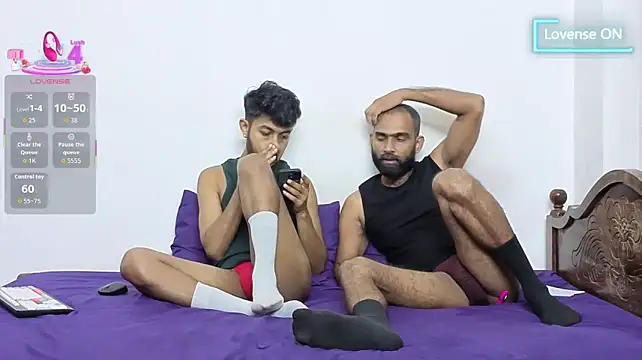 DesiDaddyandSon webcam