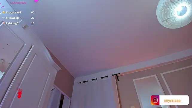 anyssia's live room