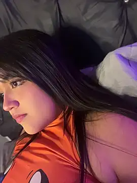 alisson_carolina73 live cam on StripChat