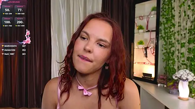 PollyHiller1 live cam on StripChat