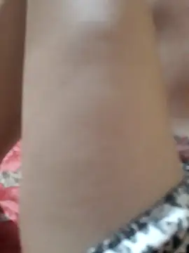 -Tara-a live cam on StripChat