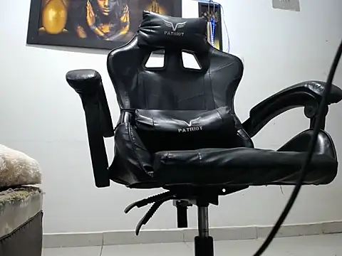 juliobigdick24cm live sex cam