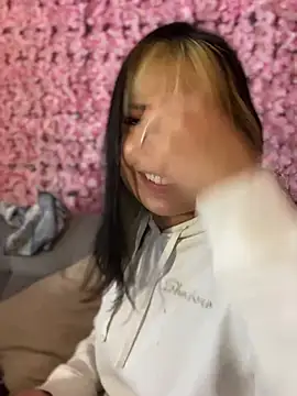LilyCarter_Pinkk webcam