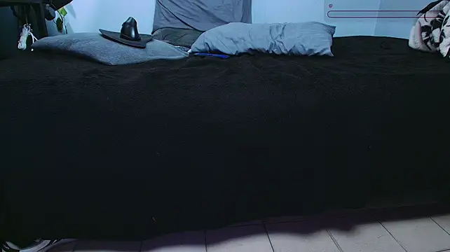 mr_erik_grey live cam on StripChat