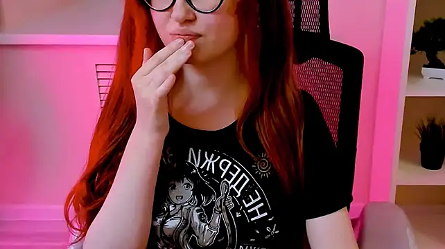 CarolGiggly webcam