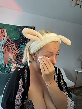 Avery_Wilson webcam