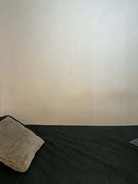 santiiago24 live sex cam