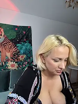 Avery_Wilson webcam