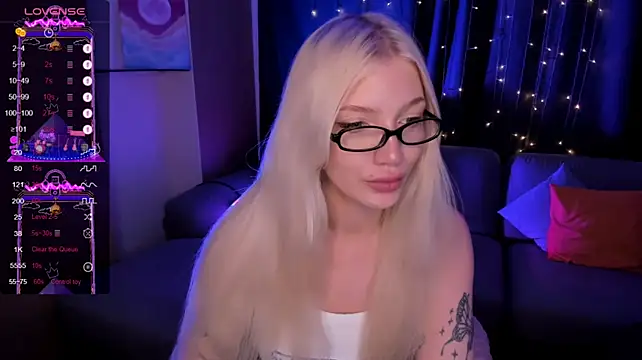 AnyaTaylor_ webcam