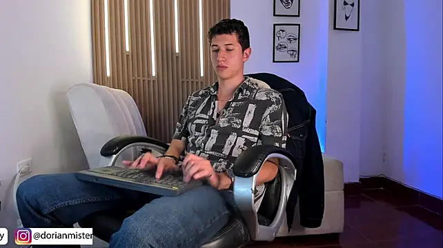 Dorianmistery2322_ webcam