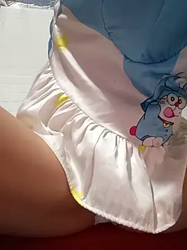 MilkShow live cam on StripChat