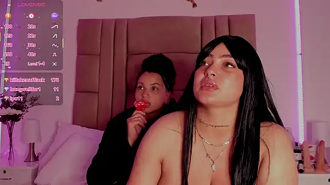Agatha_Atenea11 live cam on StripChat