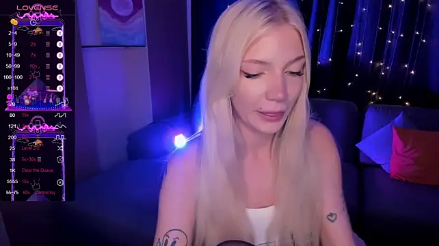 AnyaTaylor_ webcam