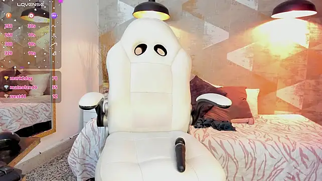 LalilaBrunettee webcam