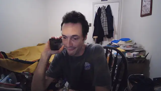 JohnnyMoves webcam