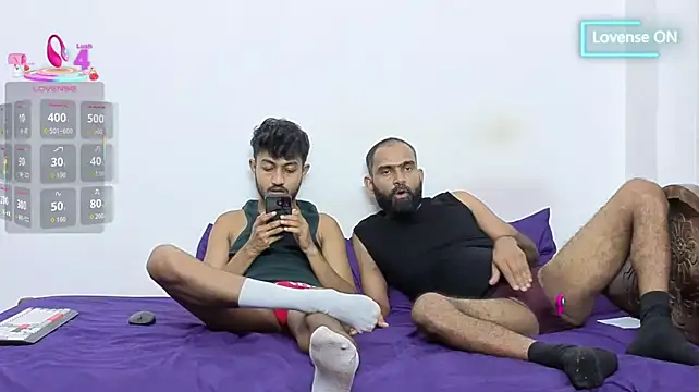 DesiDaddyandSon webcam