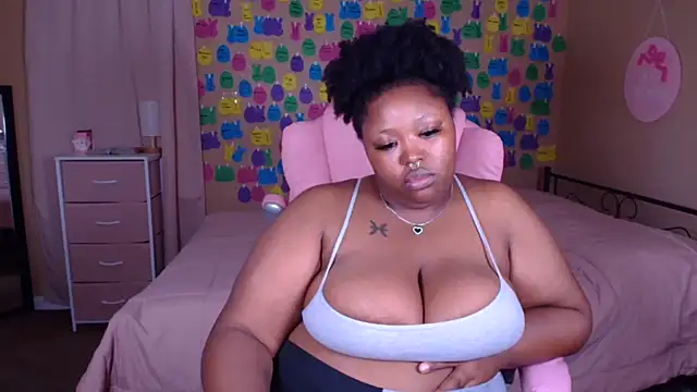 Chocolatebunnyxx96 webcam