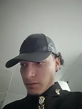 LouisKalima webcam