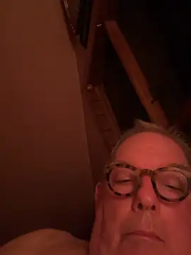 CharlieWeaver22 webcam