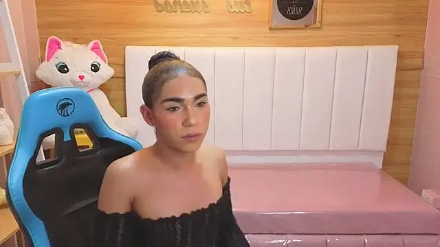 nahomy_a webcam