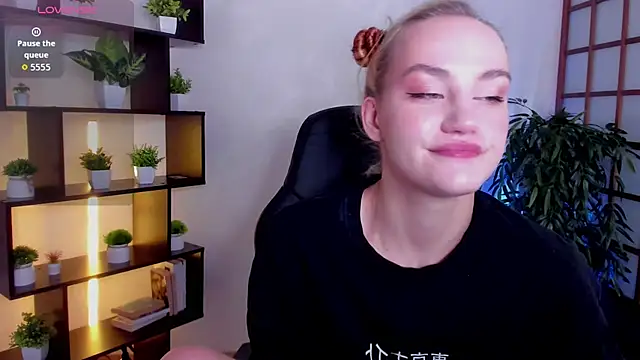 Ida_FaneStain live cam preview