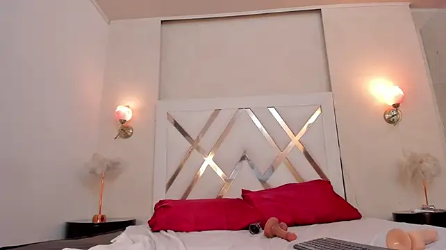 Sky_Collins_