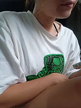 Linda-yiyi webcam