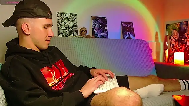 Midnighter_ live cam preview