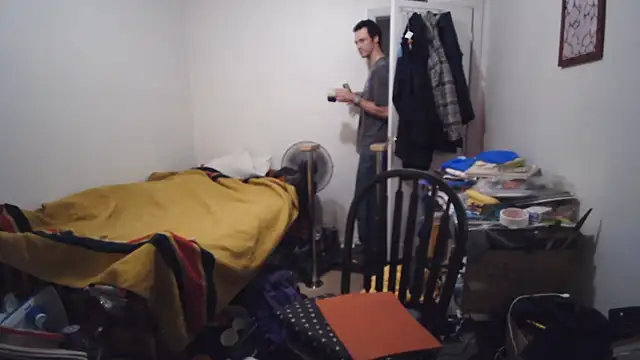 JohnnyMoves webcam