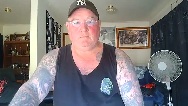 KINKYBLUEYES69
