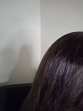 loveuu-bae webcam