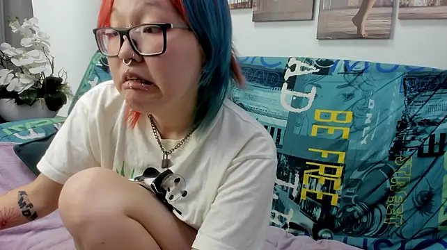 Cute__Kiko webcam