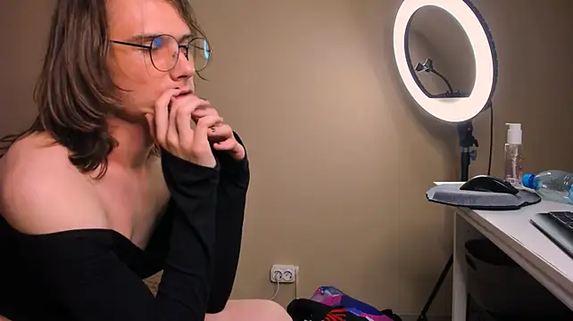 Alex_Knapp webcam