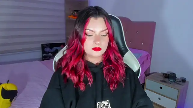 OphelianaRose33 webcam