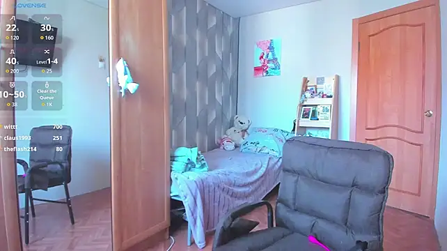 Tiny_Kiss