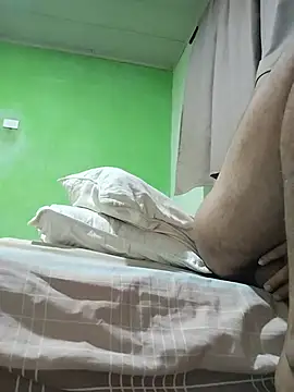 Zombra_42 webcam