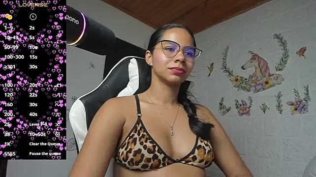 alisson_hoffman05 live cam on StripChat