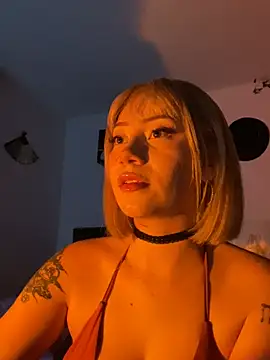 SaharaKramer webcam