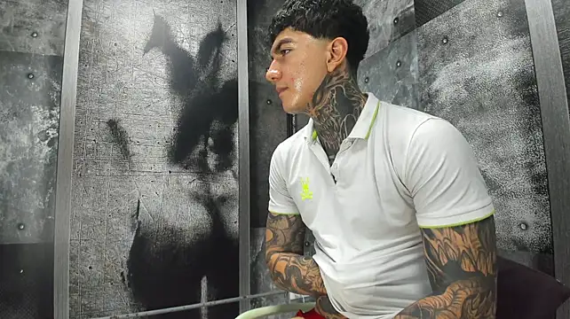 Gury_tattoo webcam
