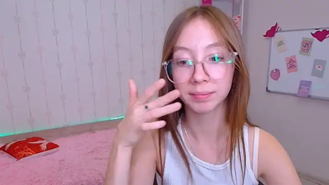 ErotickMonick webcam