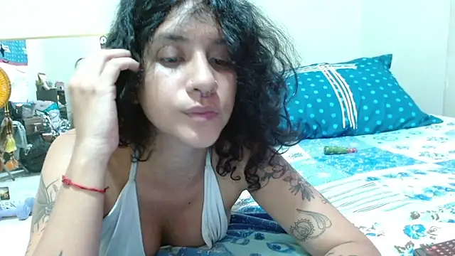 AlinaWoolf_