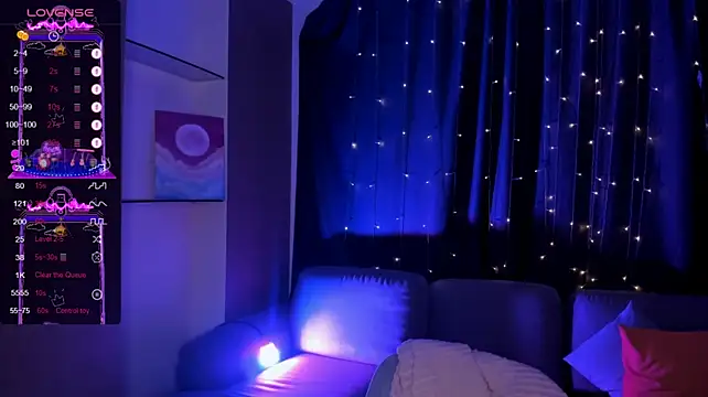 AnyaTaylor_ webcam