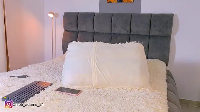 Chloe_adams_1