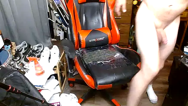 tongueispowerr6d9 webcam