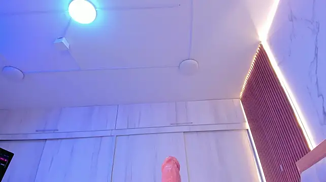 megan_rous_ webcam