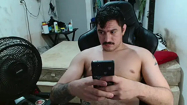 Leonino231 webcam