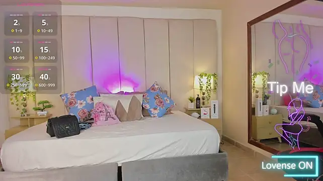 mia_rousse25 webcam