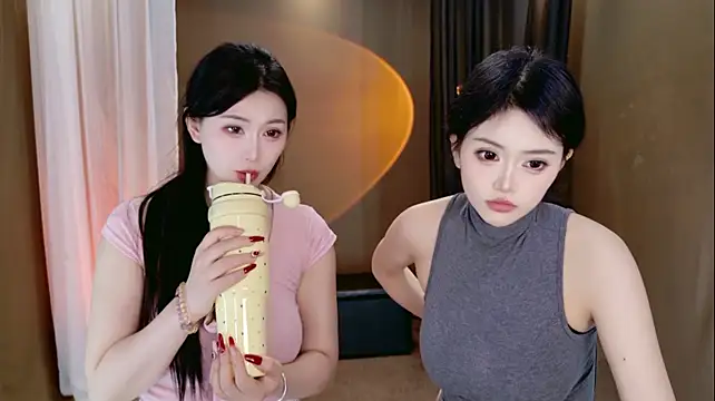 Banana-Milk69 webcam