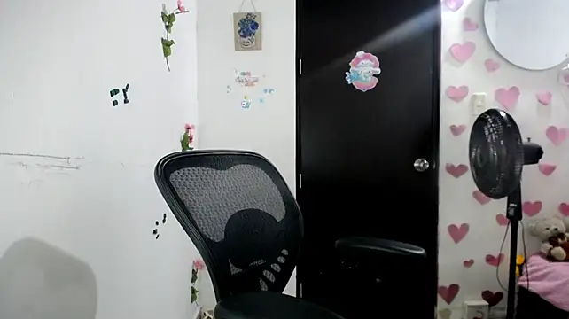 Kiara_tits webcam