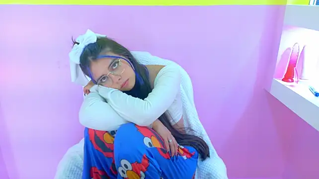 Kyomi_Hunt webcam
